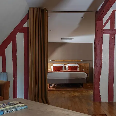 L'Absinthe Hotel-2